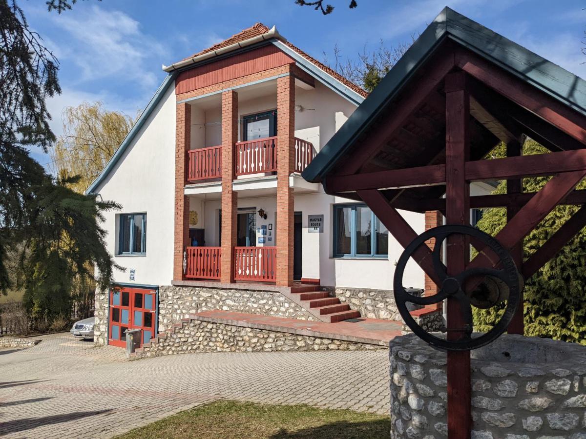 Szilvásvárad Guest House Magyar Route 66 מראה חיצוני תמונה