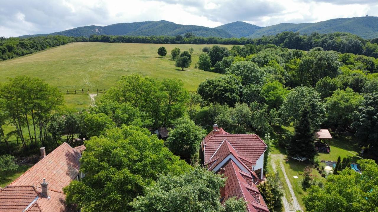 Szilvásvárad Guest House Magyar Route 66 מראה חיצוני תמונה