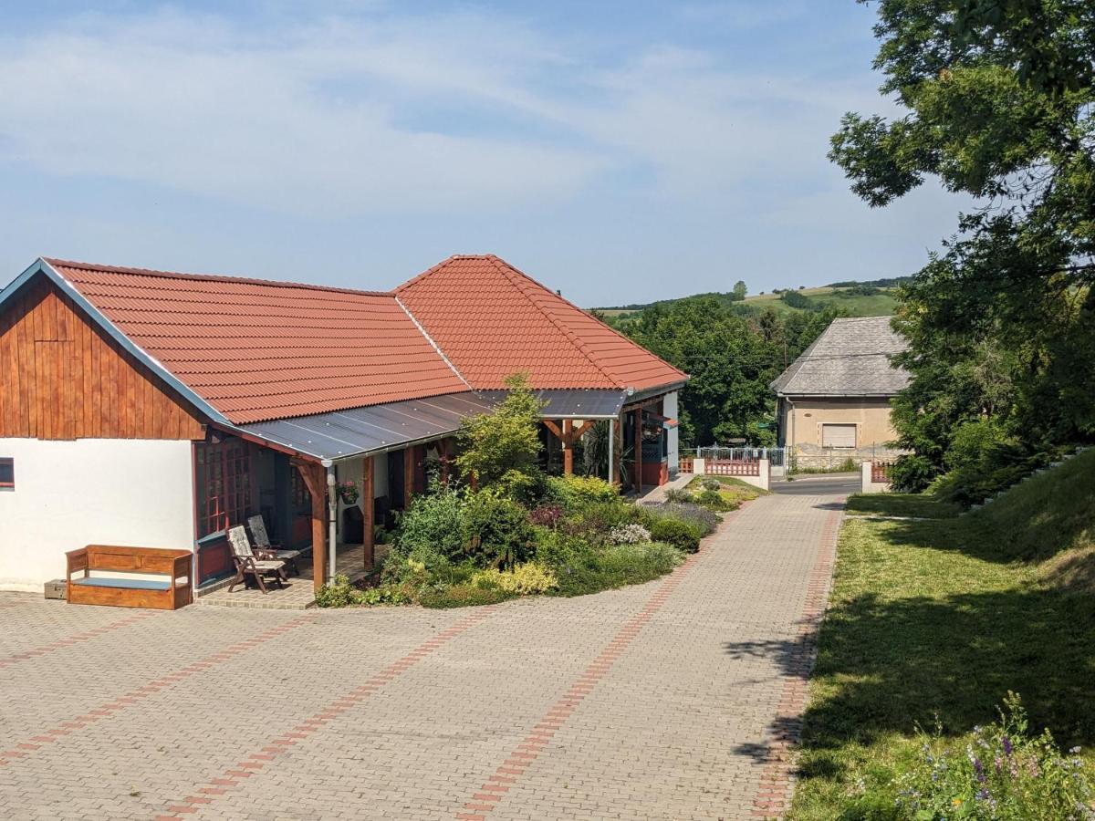 Szilvásvárad Guest House Magyar Route 66 מראה חיצוני תמונה